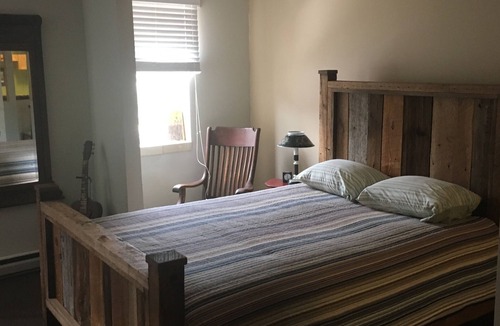 Bellepoint Apartment | Studio apartments with private kitchens in historic Appalachian Town