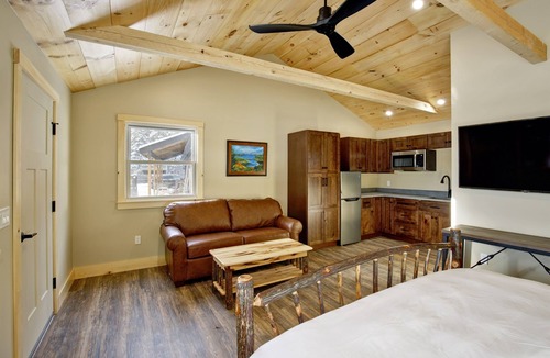 Sunapee Hotel | Studio Suite #1 at The Lodge | Minutes from Sunapee Harbor & Mount Sunapee