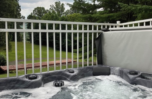 Troutville Apartment | Studio w/pool & hot tub -only minutes to Triple Crown hiking trails