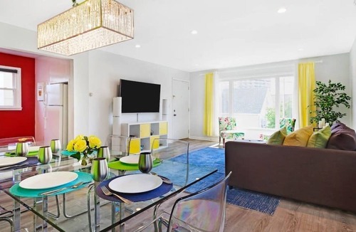 Guttenberg Apartment | Stunning 3 Bedroom Apt, 20 min to Midtown NYC