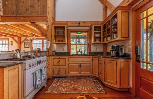 Mount Holly House | Stunning 4 bed Timber Frame Ski Retreat on 6 acres