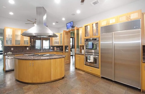 Clear Lake Shores House | Stunning Bayfront Estate w/Heated Pools, Private Pier & Walk to Kemah Boardwalk