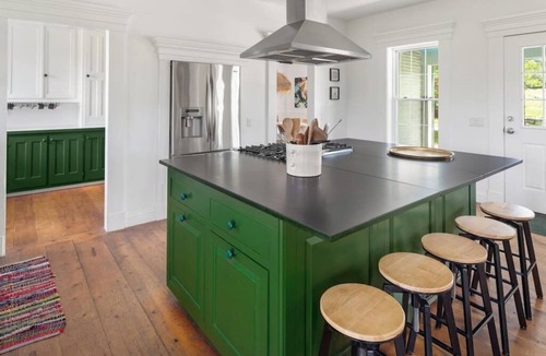 Morrisville House | Stunning Farmhouse 5 minutes to Stowe with Views!