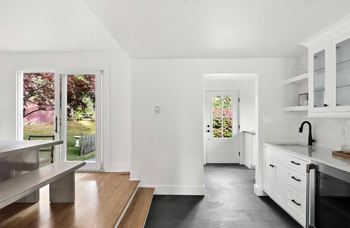 Skaneateles House | Stunning Lake View Charmer. Just a short walk from the heart of the Village!