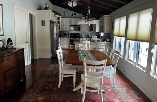 South Woodstock House | Stunning Lakefront Escape! Book Your Dream Getaway!