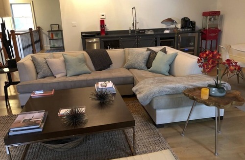 Bridgehampton House | STUNNING MODERN RE-CONSTRUCTED BARN, SHORT BIKE OR WALK TO VILLAGE AND BEACHES