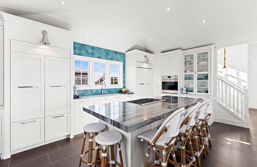 North Beach Haven House | Stunning Ocean-Side 4 Bedroom Property with a Hot Tub and Endless Views