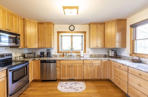 Etlan House | Stunning Old Rag and Shenandoah Vistas from this Gorgeous, Peaceful Retreat