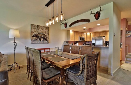 Ludlow House | Stunning Solitude Condo with Direct Ski Access and shared Amenities