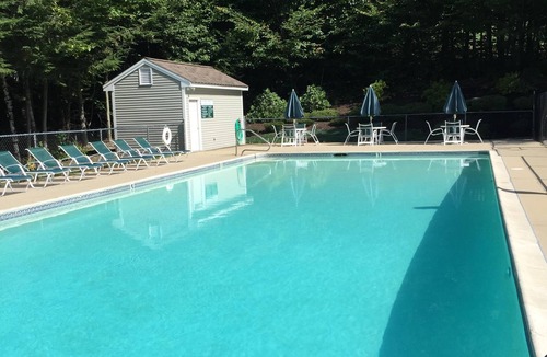 Intervale Condo | Stunning Summer Vacation with Air Conditioning Mountainside near North Conway