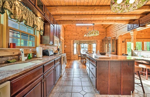 Poultney Cabin | Stunning Vermont Cabin w/Private Lake Access