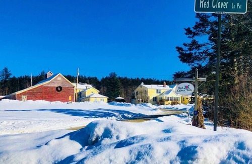East Haven  Rutland County House | Stunning Wedding & Retreat Venue (19 bedrooms)