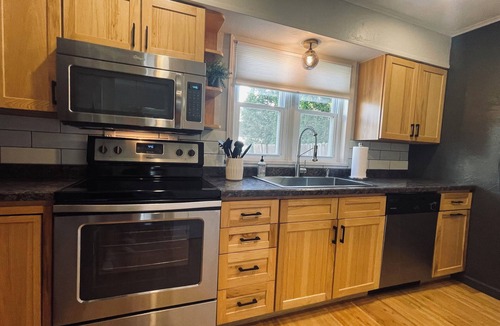 Clayton House | Stylish and Comfortable Downtown Historical Home Two Blocks From the River