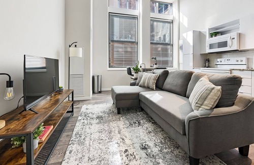 Downtown Cincinnati Condo | Stylish Downtown Condo, Steps to Ball Park w/ Unmatched Pool & Amenities 228
