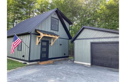 Beebe Plain House | Stylish new construction 2 bedroom house
