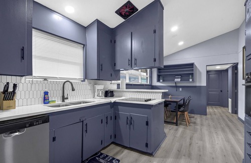 Willow Meadows/Willowbend Area House | Stylish Renovated Retreat nr NRG, MedCtr, Downtown
