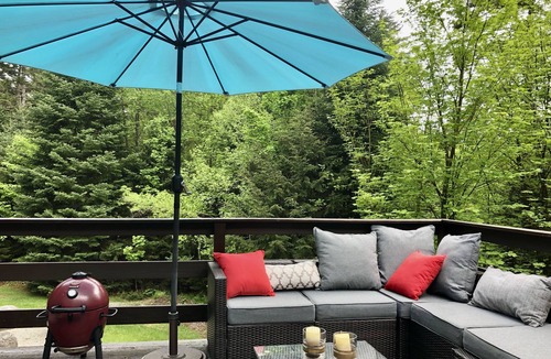 Waitsfield House | Sugarbush Haus, our Chic Sugarbush VT Retreat close to mountain Sleeps 10