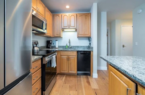 Warren Condo | Sugarbush Mountainside Retreat - Ski in ski out