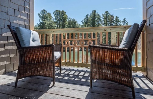Glendale House | Suite 2 - Quiet and private accommodations in a country setting.