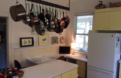 Irvington Cottage | Summer at the Rivah in Irvington! Come see for yourself!