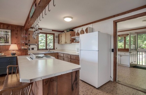Tuftonboro Cottage | Summer Home on Lake Winnipesaukee, Private Sandy Beach/Dock on Tuftonboro Neck