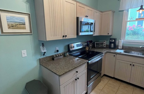 Summer Village Cottage | Summer Village Resort - Updated 2 Bedroom Cottage with WiFi and Central AC.