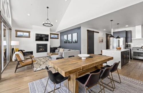 Roslyn House | Suncadia Resort Luxury Home Next To Nelson Farm
