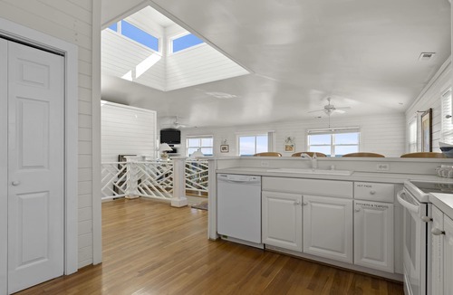 Atlantic Beach House | Suncatcher- Ocean Front Home in Atlantic Beach, NC