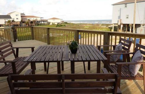 Surfside Beach House | Sunny Days - Beautiful, large Deck, and Nice Views! Free WIFI & Pet-Friendly!