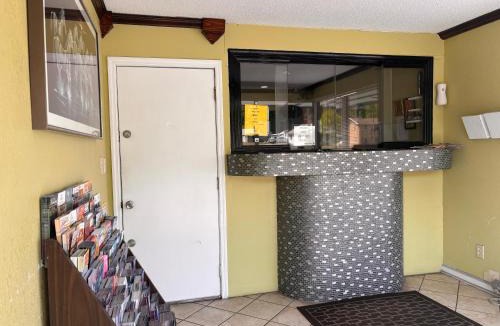 North Newport News Hotel | Sunrise Inn By OYO Newport News US-60