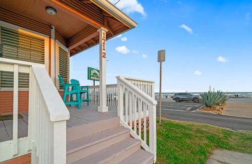 San Jacinto House | Sunrise Serenade Fabulous Location with Beautiful Ocean View