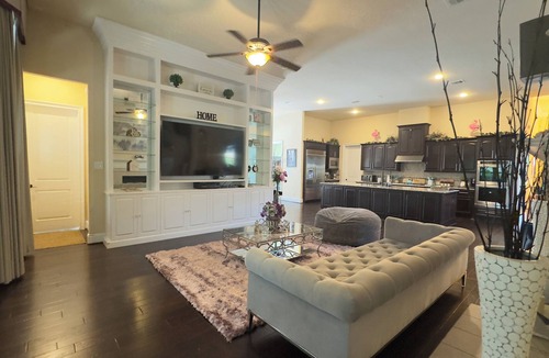 Missouri City House | Sunset Dreams: Pool, Hot Tub, Fire Pit, BBQ & Private Dock in Wildlife Haven