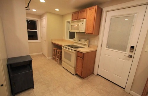 South End House | Superb 1-Bedrom Apt in Burlington's South End