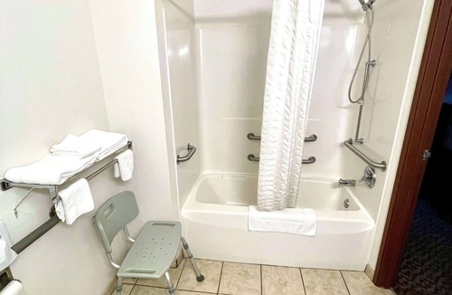 Prince Frederick Hotel | SureStay by Best Western Prince Frederick