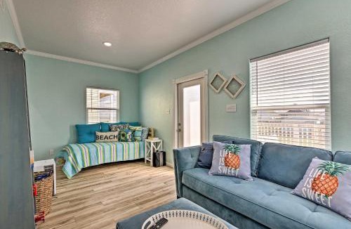 Surfside Beach House | Surfside Beach House with Balcony and Ocean Views!