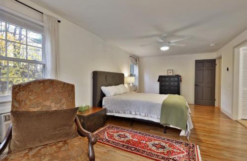 East Haven  Rutland County House | Susan Lane Hideaway - 4BR, 3BA Renovated Home, Close to Skiing and Town, Fireplace