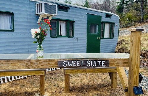 Floyd House | Sweet Suite - Green Acres Resort Floyd
