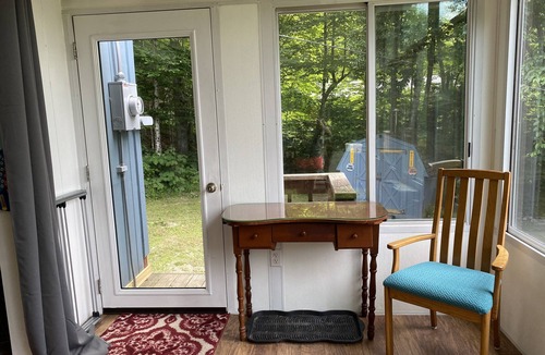Newbury House | Swim, Hike, Paddle, and Relax on a 21-Acre Pond in the Lake Sunapee Region