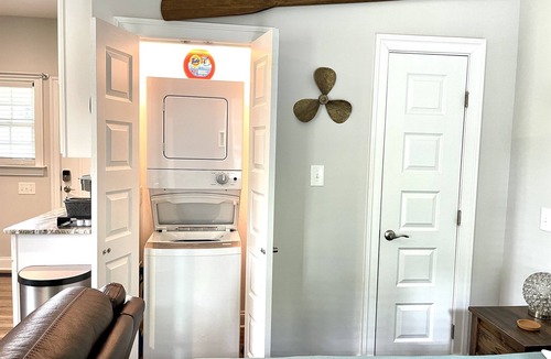 Deltaville House | Teenie Weenie Luxury Guest House in Deltaville