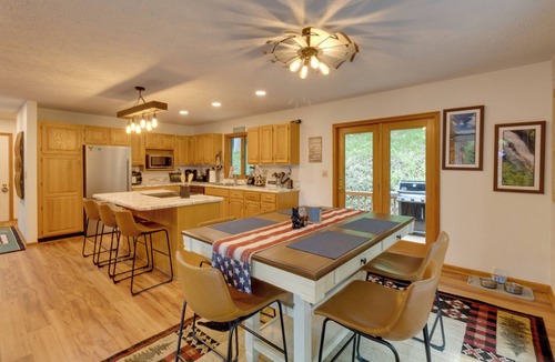 Alpine Lake House | Terra Alta Vacation Rental: Walk to Alpine Lake!