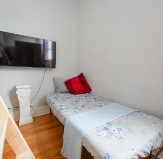 North Bergen Apartment | The Bergen Nest - 2BR NYC Access
