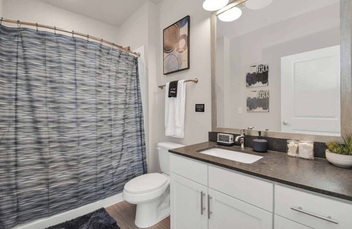 Clear Lake Shores Apartment | The Blue Horizon near Kemah Boardwalk and NASA