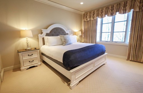 Charleston House | The Charleston Estate