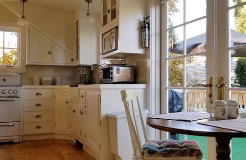 St. George House | The Cottage above the Carriage House