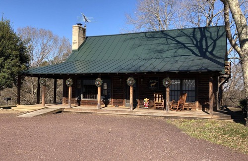 Stanardsville Cabin | The Cottage at Still Pond Farm – Horse Farm near Charlottesville & Shenandoah