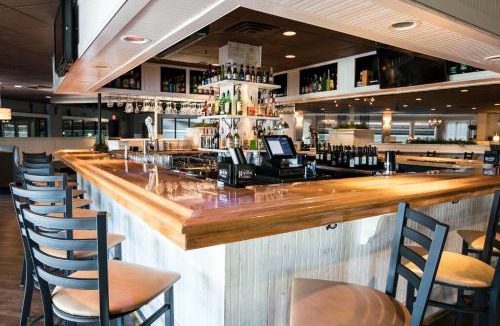 West Yarmouth Hotel | The Cove at Yarmouth