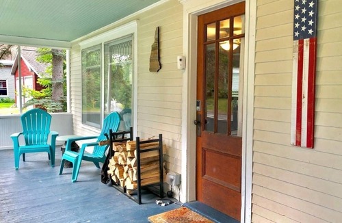 Bethlehem House | The Craftsman Farmhouse with Modern Flair