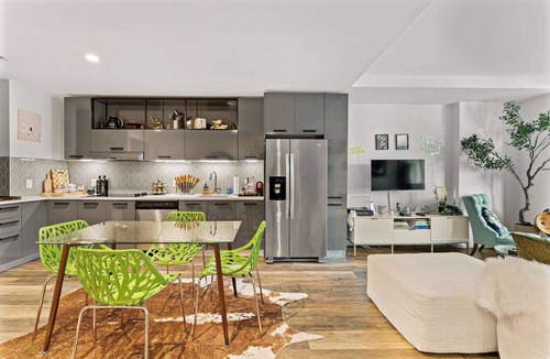 Shawmut Apartment | The Dazzling Two-Bedroom, Two-Bath Suite in South End!