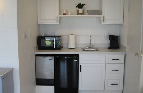 Edgewood Apartment | The "Dock House"