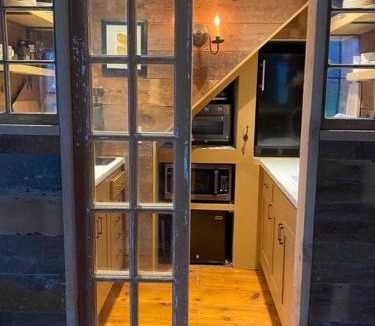 Red Hook Apartment | the farmhouse suite at barn & bike